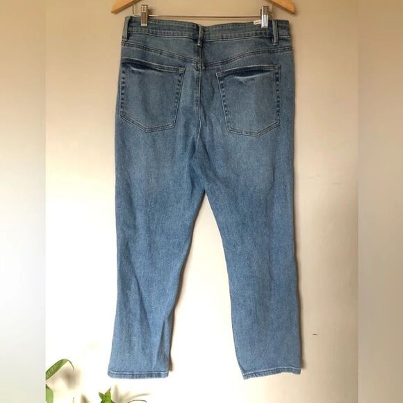 ✨ Almost Famous  | Distressed Jeans - Picture 4 of 5